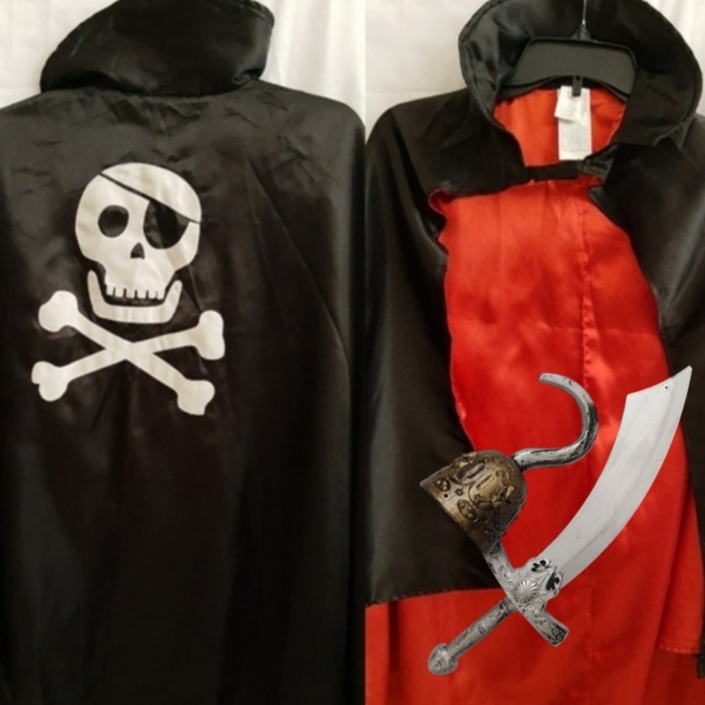 Gymboree Pirate Skull Vampire Cloak Cape Youth M/L (7-12) BONUS Toy Hook & Sword